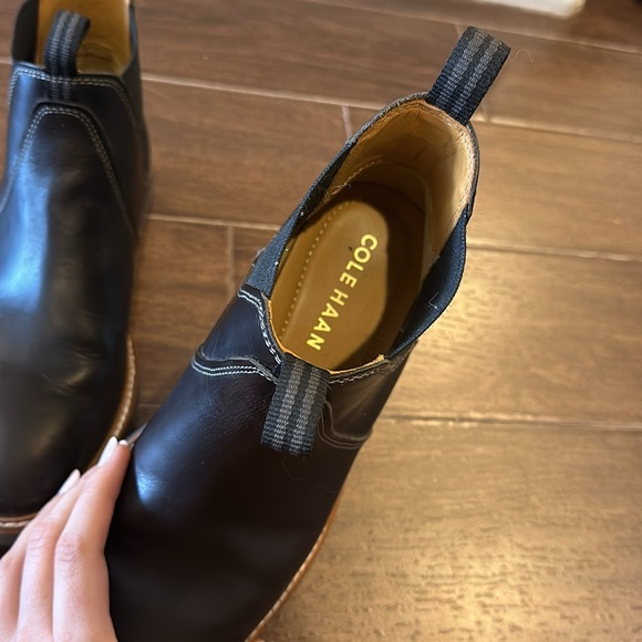 Never worn men’s Cole Haan Chelsea dark brown leather boots, size 8 - Picture 3 of 9